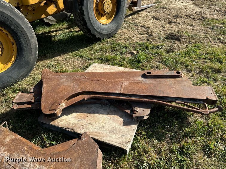 image for item EG6833 1993 Ditch Witch HT100JD cable plow