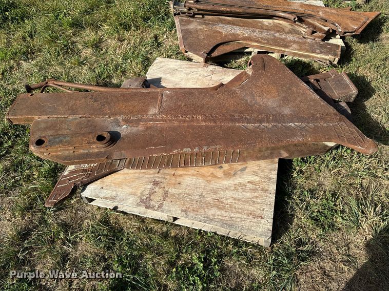 image for item EG6833 1993 Ditch Witch HT100JD cable plow