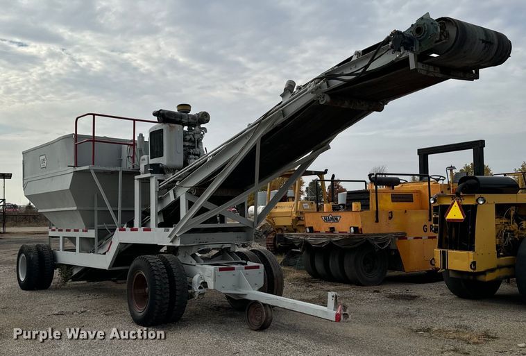 image for item EG6840 surge bin trailer