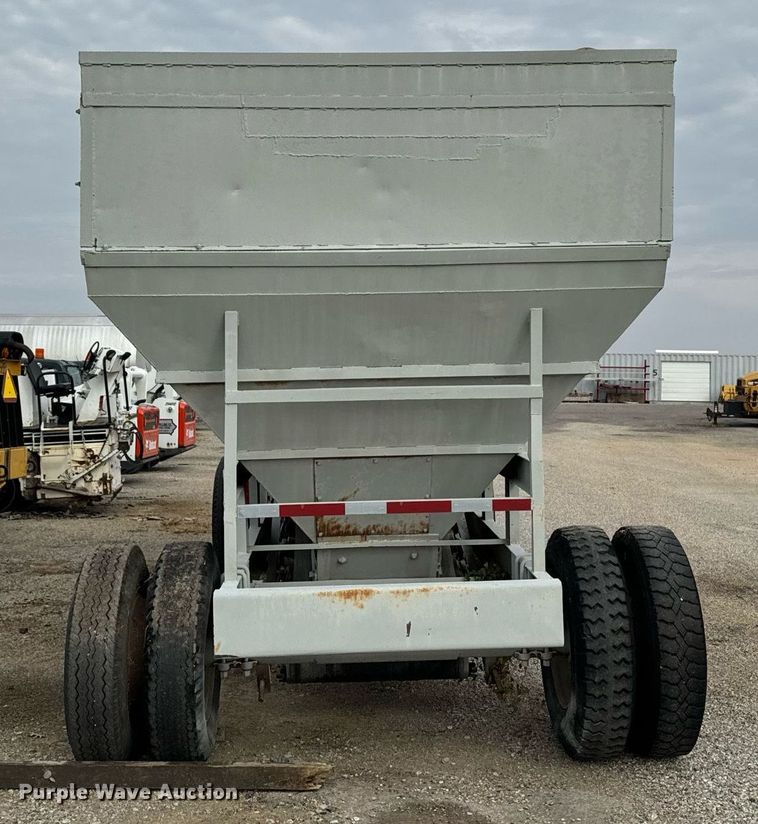 image for item EG6840 surge bin trailer