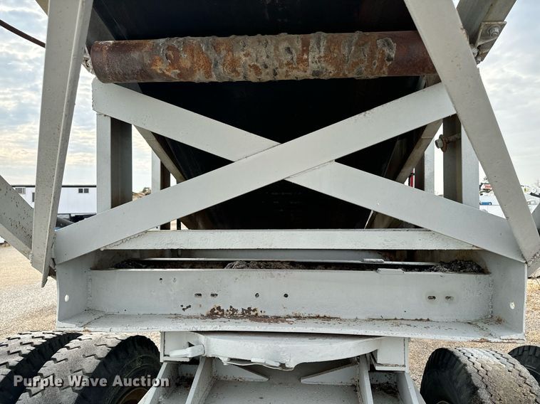 image for item EG6840 surge bin trailer