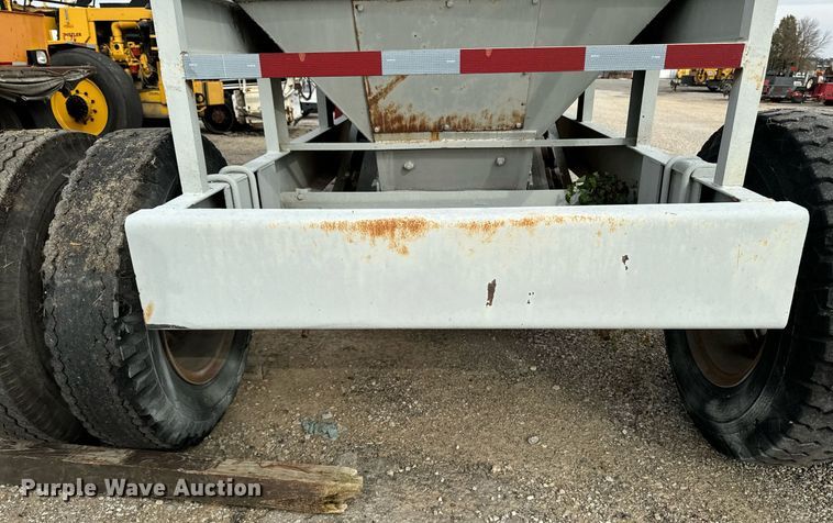 image for item EG6840 surge bin trailer