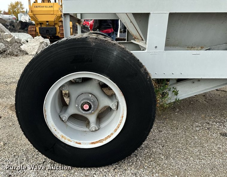 image for item EG6840 surge bin trailer