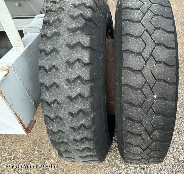 image for item EG6840 surge bin trailer