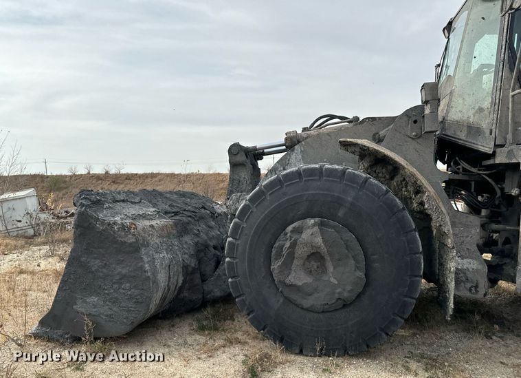 image for item EG6853 1997 Caterpillar 980G wheel loader