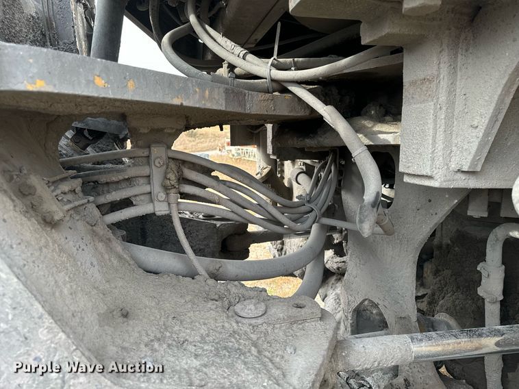 image for item EG6853 1997 Caterpillar 980G wheel loader