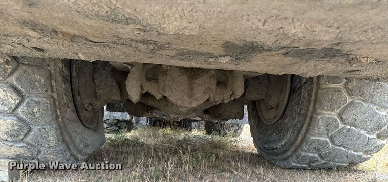 image for item EG6853 1997 Caterpillar 980G wheel loader