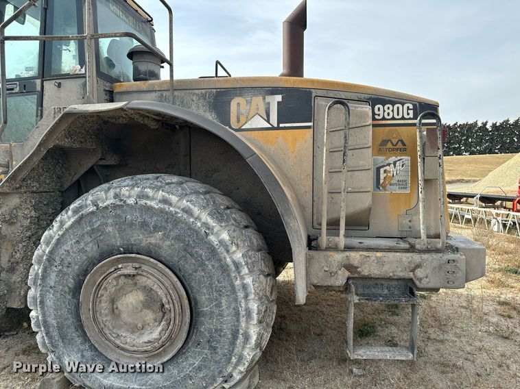 image for item EG6853 1997 Caterpillar 980G wheel loader