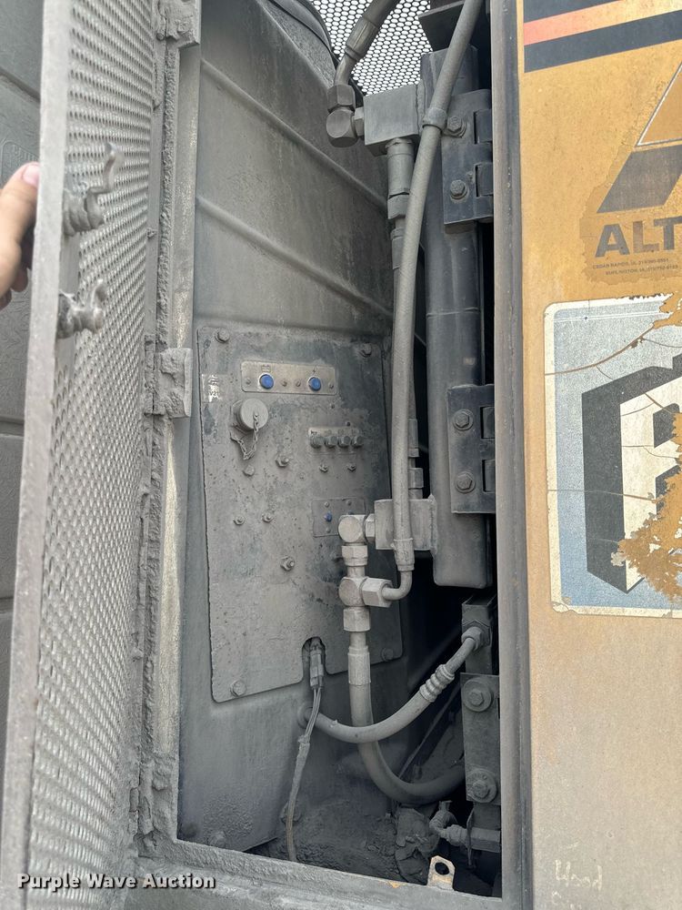 image for item EG6853 1997 Caterpillar 980G wheel loader