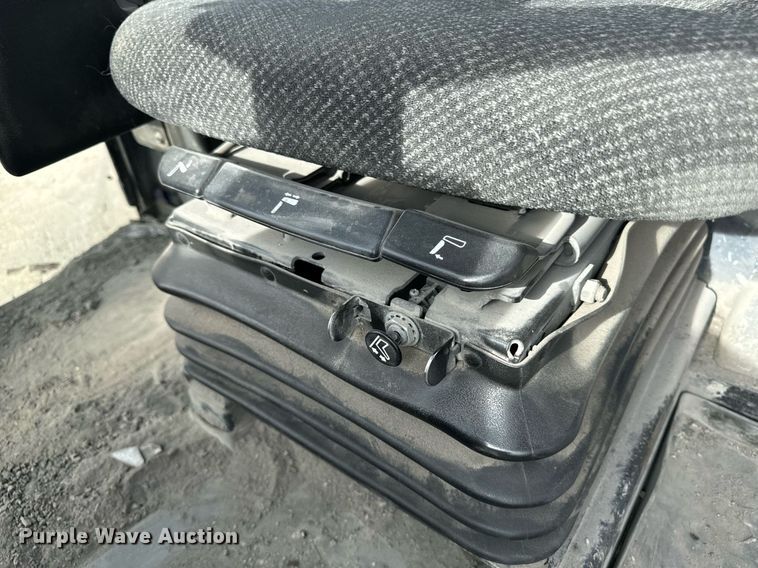 image for item EG6853 1997 Caterpillar 980G wheel loader