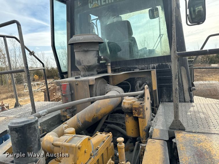 image for item EG6853 1997 Caterpillar 980G wheel loader