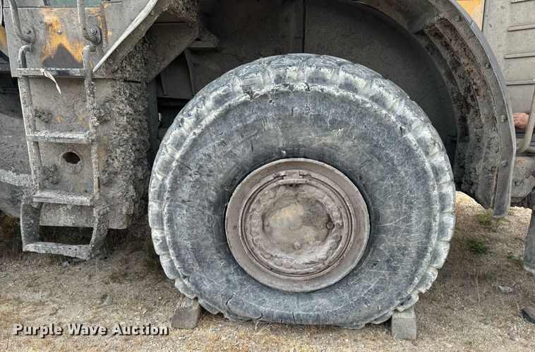 image for item EG6853 1997 Caterpillar 980G wheel loader