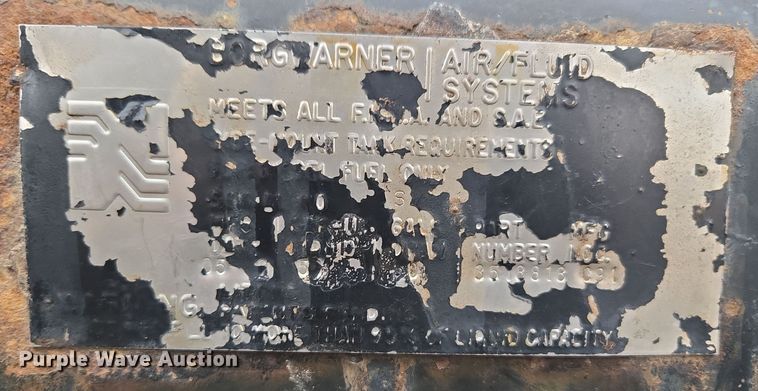 image for item EG9913 2001 International 4900 dump truck