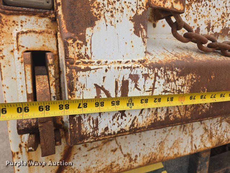 image for item EG9913 2001 International 4900 dump truck