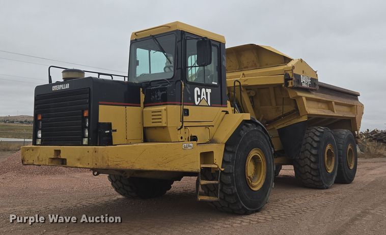image for item EG9916 2001 Caterpillar D400E Series II haul truck