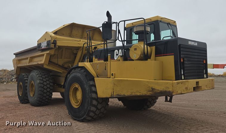 image for item EG9916 2001 Caterpillar D400E Series II haul truck