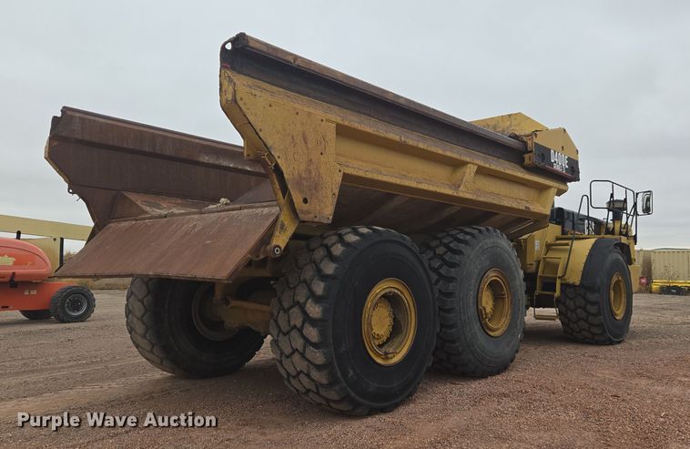 image for item EG9916 2001 Caterpillar D400E Series II haul truck