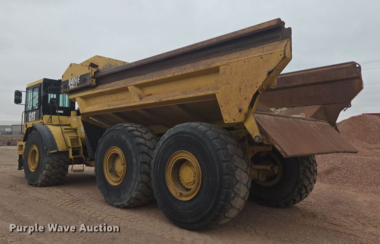 image for item EG9916 2001 Caterpillar D400E Series II haul truck