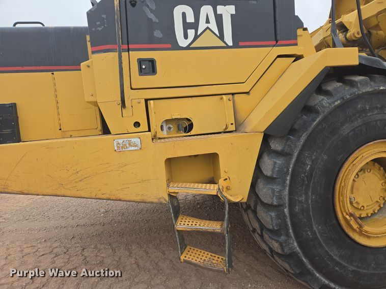 image for item EG9916 2001 Caterpillar D400E Series II haul truck