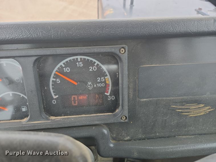 image for item EG9916 2001 Caterpillar D400E Series II haul truck