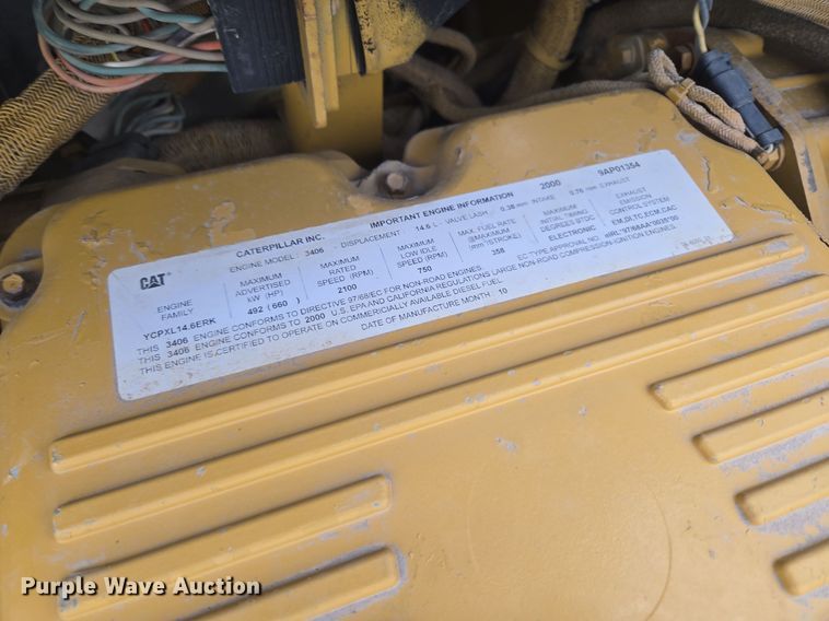 image for item EG9916 2001 Caterpillar D400E Series II haul truck