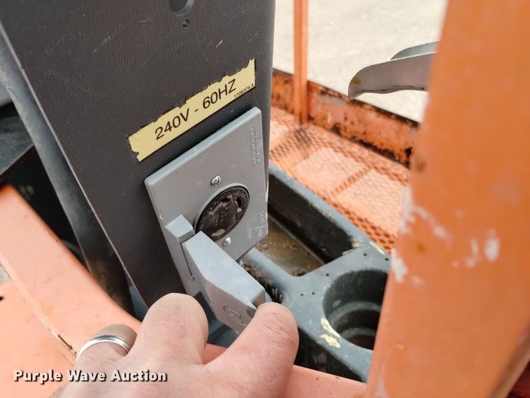 image for item EG9925 2008 JLG 800AJ boom lift