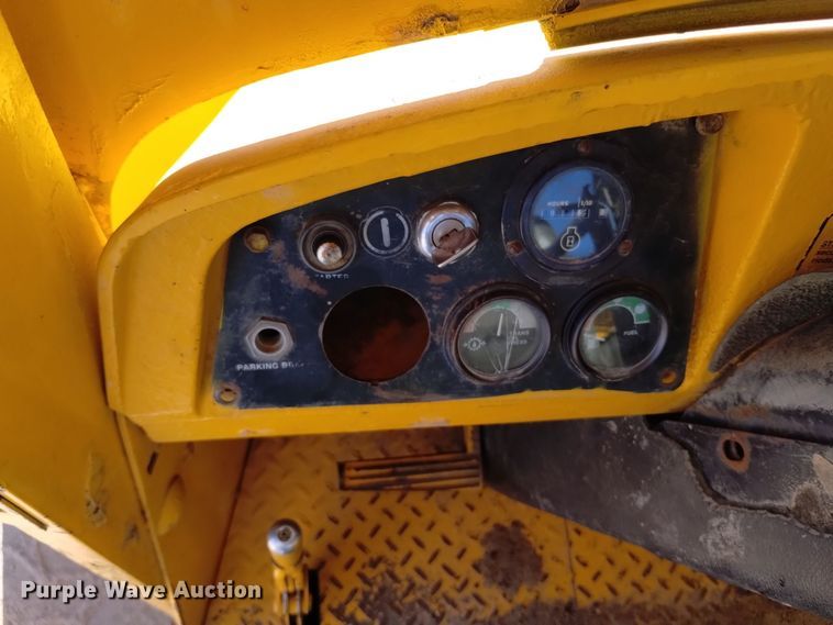 image for item EG9931 1980 John Deere 544B wheel loader