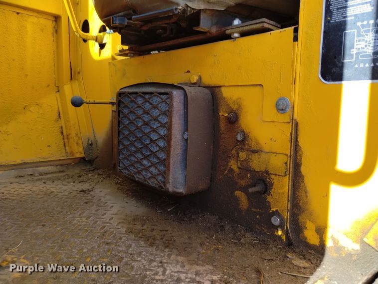 image for item EG9931 1980 John Deere 544B wheel loader