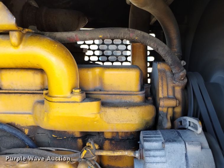 image for item EG9931 1980 John Deere 544B wheel loader