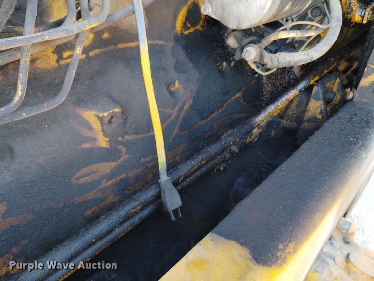 image for item EG9931 1980 John Deere 544B wheel loader