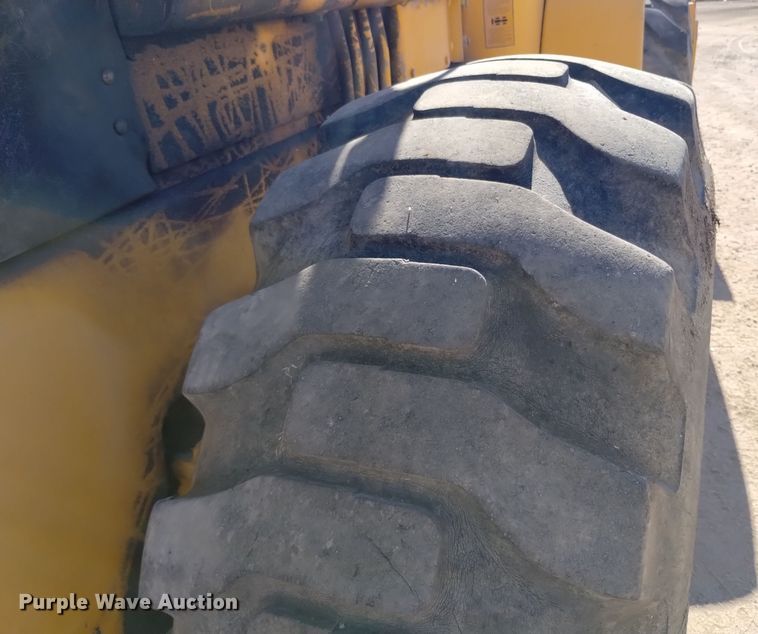 image for item EG9931 1980 John Deere 544B wheel loader