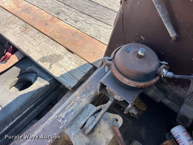 image for item EH2855 1993 Trail King TK100HDG-493 lowboy equipment trailer