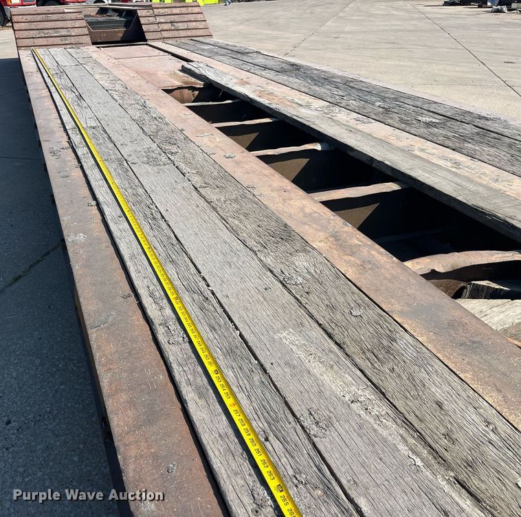 image for item EH2855 1993 Trail King TK100HDG-493 lowboy equipment trailer