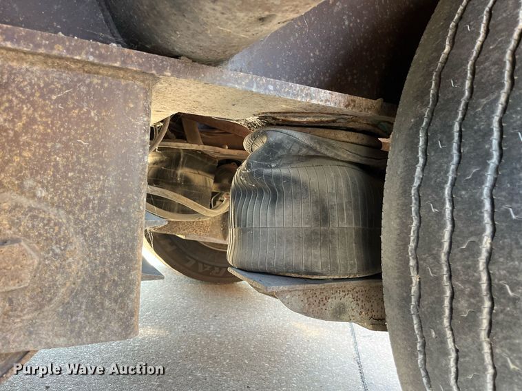 image for item EH2855 1993 Trail King TK100HDG-493 lowboy equipment trailer