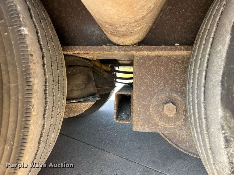 image for item EH2855 1993 Trail King TK100HDG-493 lowboy equipment trailer