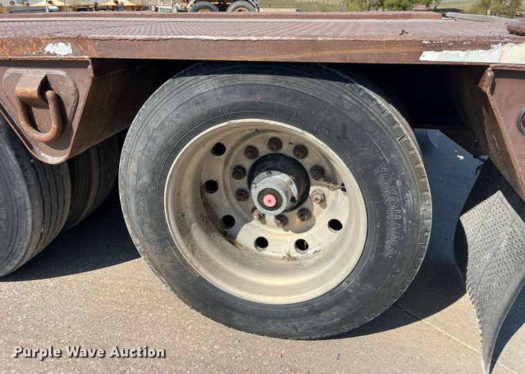 image for item EH2855 1993 Trail King TK100HDG-493 lowboy equipment trailer