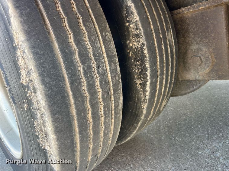 image for item EH2855 1993 Trail King TK100HDG-493 lowboy equipment trailer