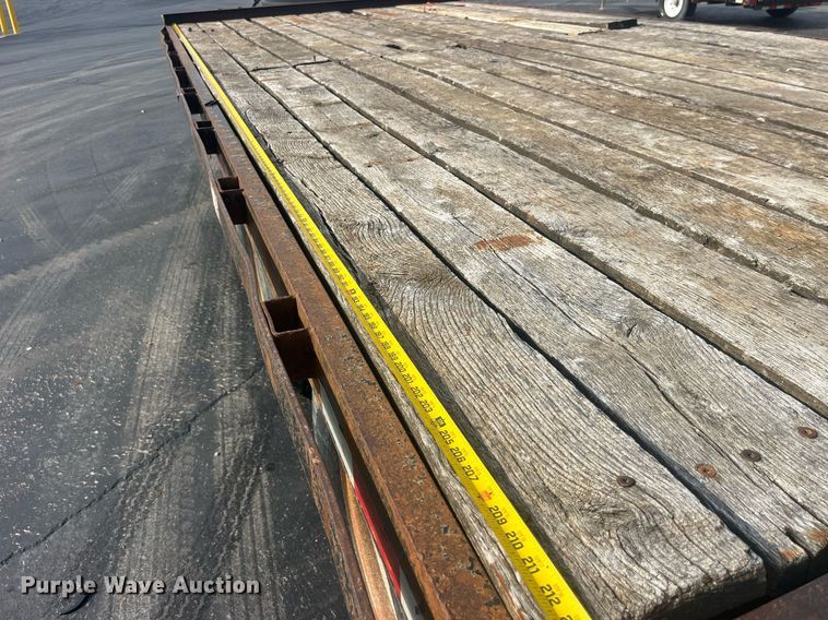 image for item EH2919 2008 Trailerman HHT8185R20 equipment trailer