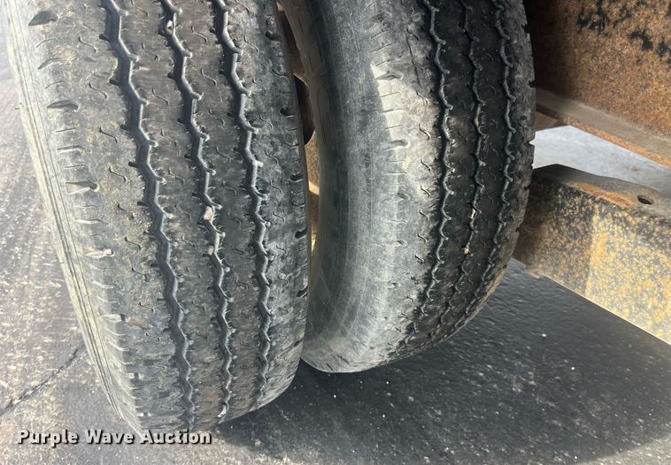 image for item EH2919 2008 Trailerman HHT8185R20 equipment trailer