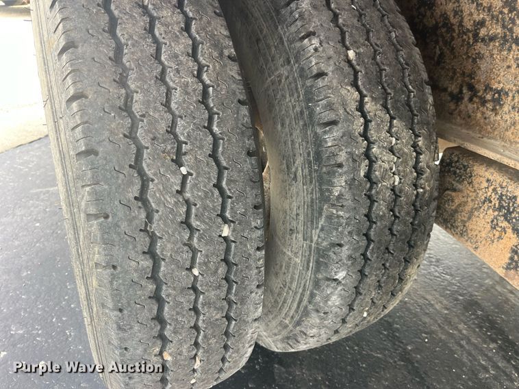 image for item EH2919 2008 Trailerman HHT8185R20 equipment trailer