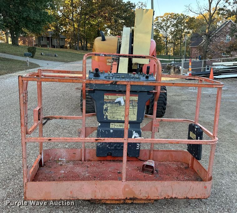 image for item EH7144 2005 JLG 450A Series 2 boom lift