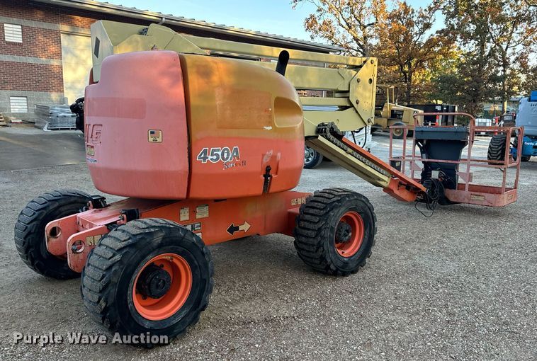 image for item EH7144 2005 JLG 450A Series 2 boom lift