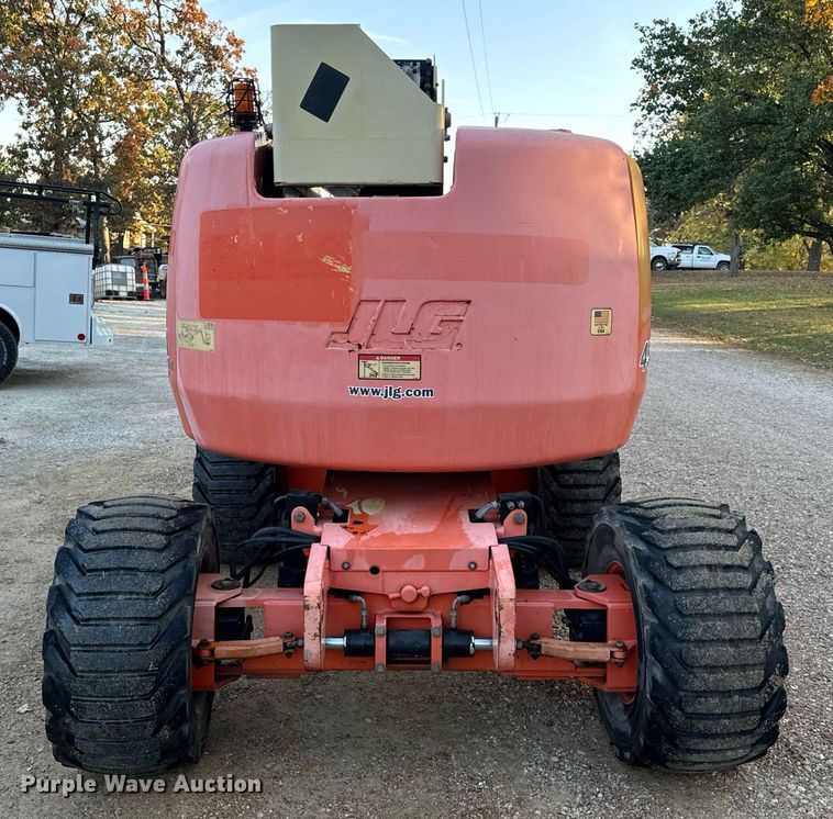 image for item EH7144 2005 JLG 450A Series 2 boom lift