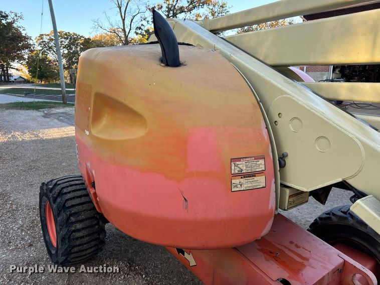 image for item EH7144 2005 JLG 450A Series 2 boom lift