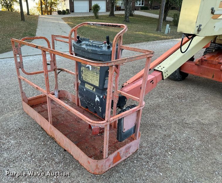 image for item EH7144 2005 JLG 450A Series 2 boom lift