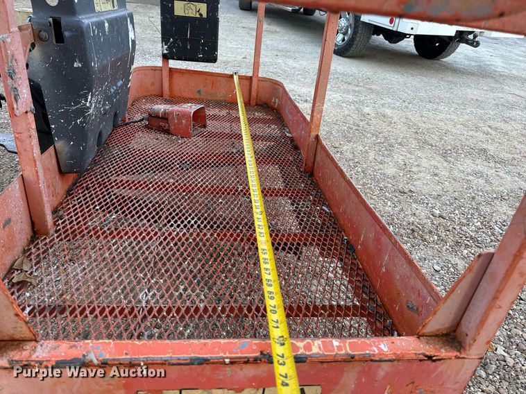 image for item EH7144 2005 JLG 450A Series 2 boom lift