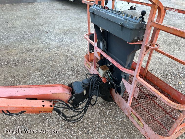image for item EH7144 2005 JLG 450A Series 2 boom lift