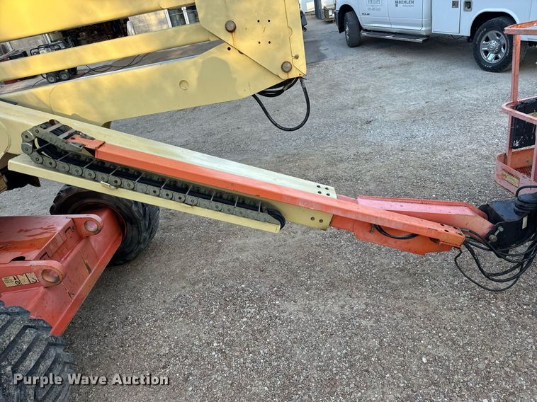 image for item EH7144 2005 JLG 450A Series 2 boom lift