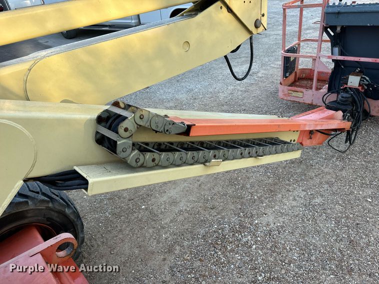 image for item EH7144 2005 JLG 450A Series 2 boom lift