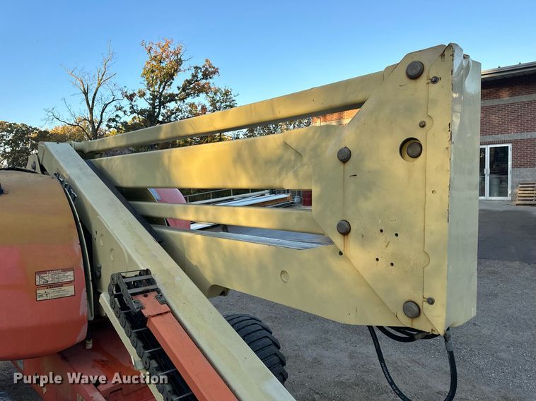 image for item EH7144 2005 JLG 450A Series 2 boom lift